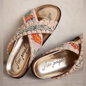 Free People Kids Embroidered Sandals - Gold and White